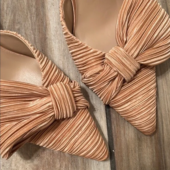 Dolce Vita Tan Heeled Mules with Knot Detail - Picture 2 of 4